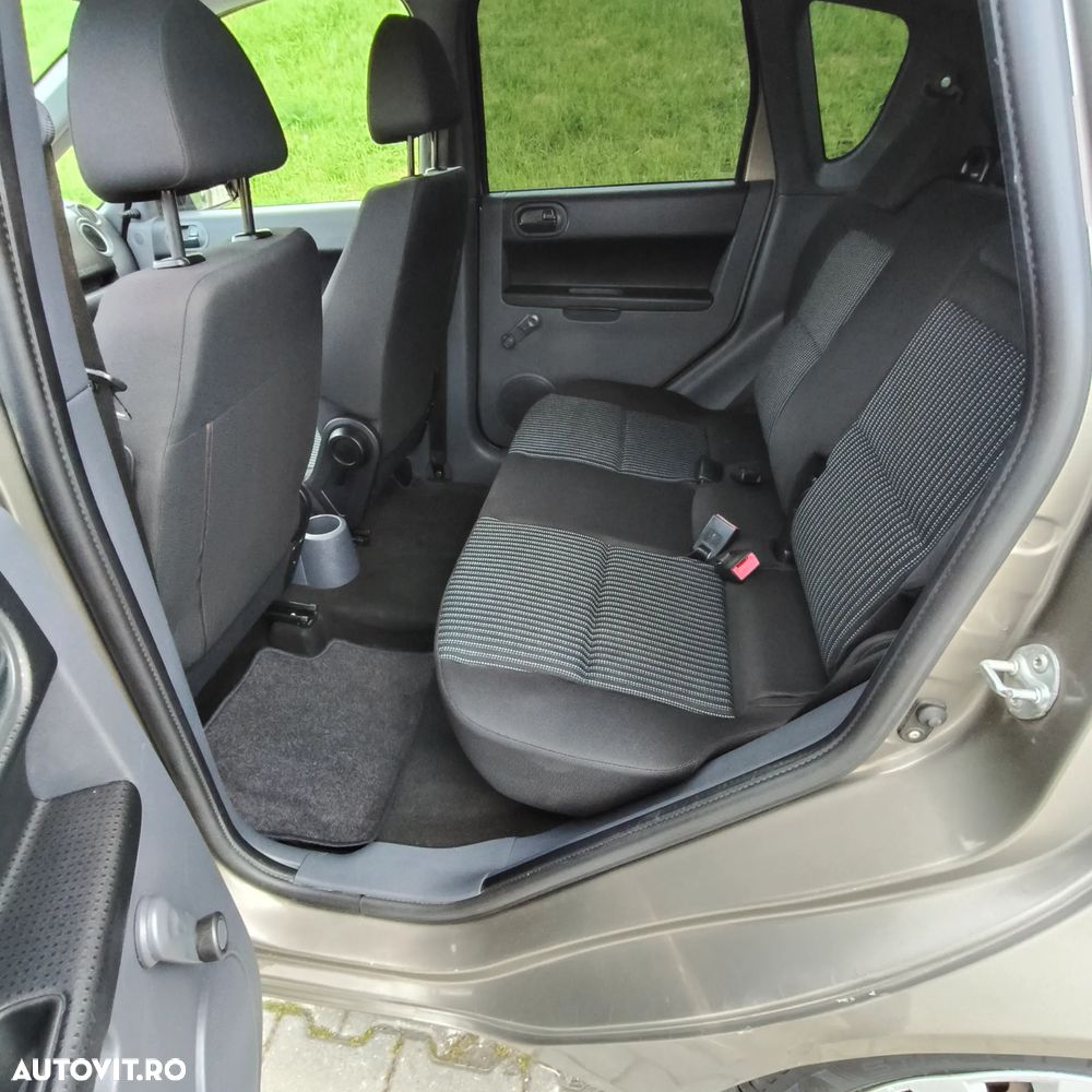 Mitsubishi Colt 1.1 Inform + - 7
