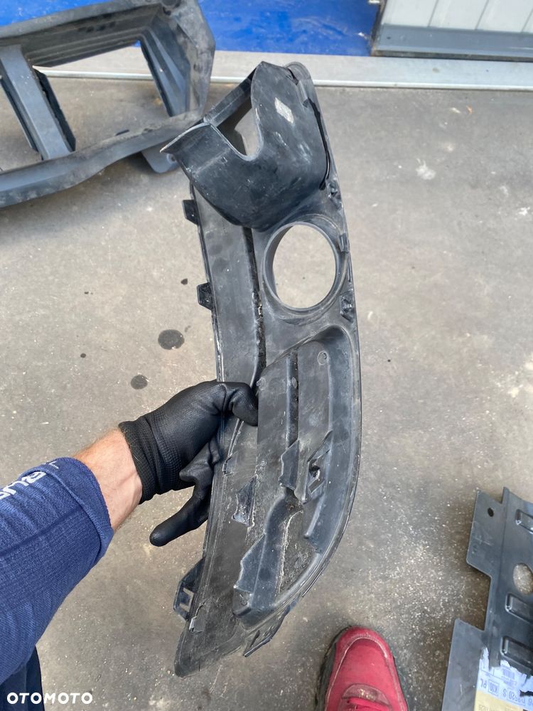 RENAULT LAGUNA 3 III LIFT 11- > lewa chrom kratka ZDERZAKA  przedniego KRATKA halogenu W ZDERZAK  przedni  przód zaślepka na halogen przedni lewy 620102560R - 6