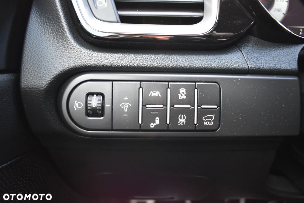 Kia Ceed 1.5 T-GDI DCT7 OPF GT Line - 28