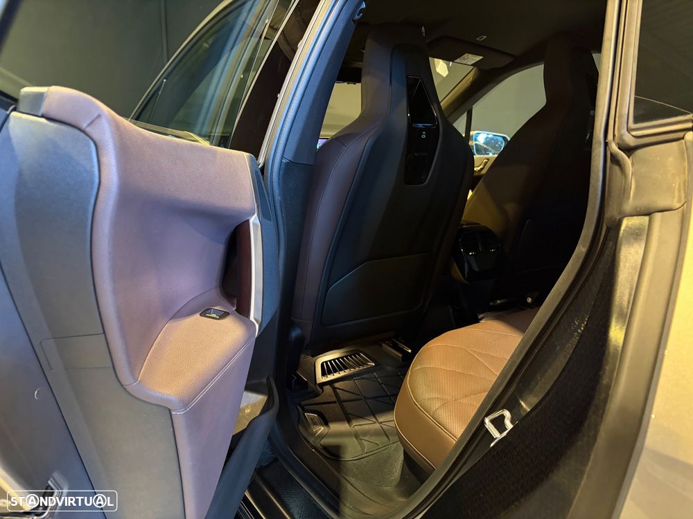 BMW iX xDrive40 - 28