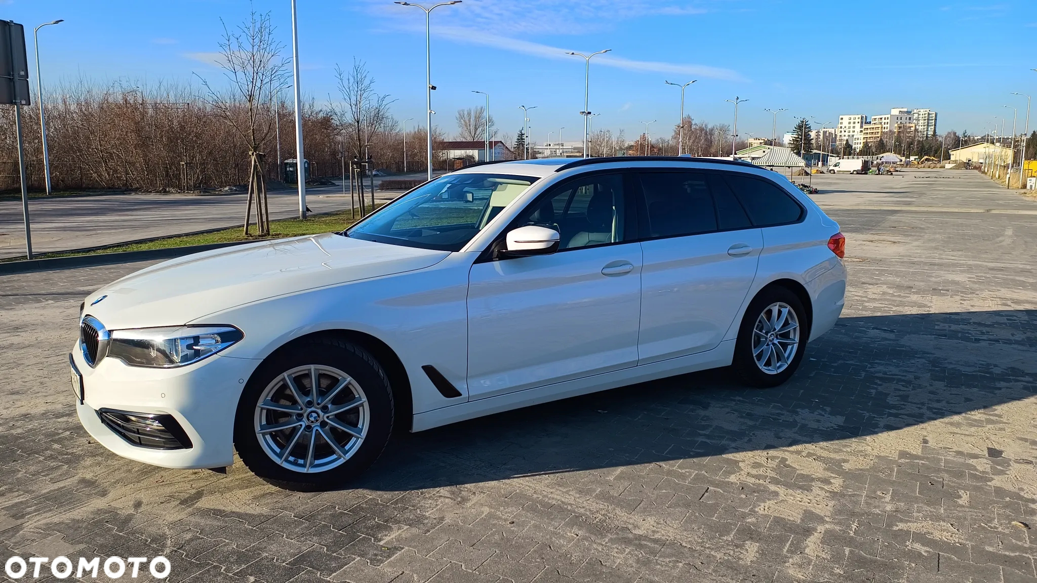 BMW Seria 5 520d Sport Line - 6