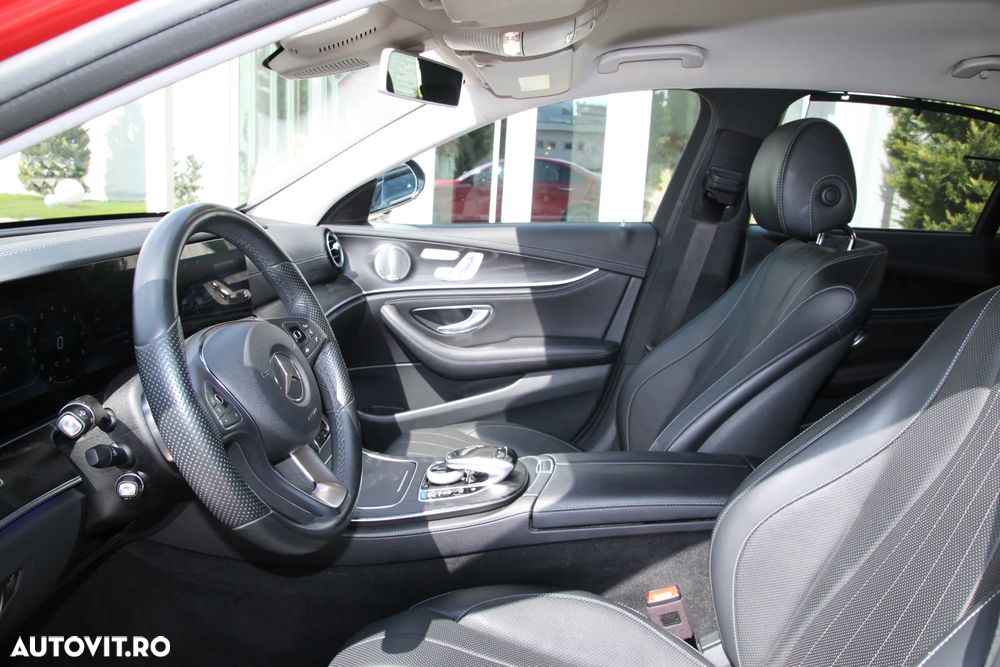 Mercedes-Benz E 200 4MATIC Aut. - 4