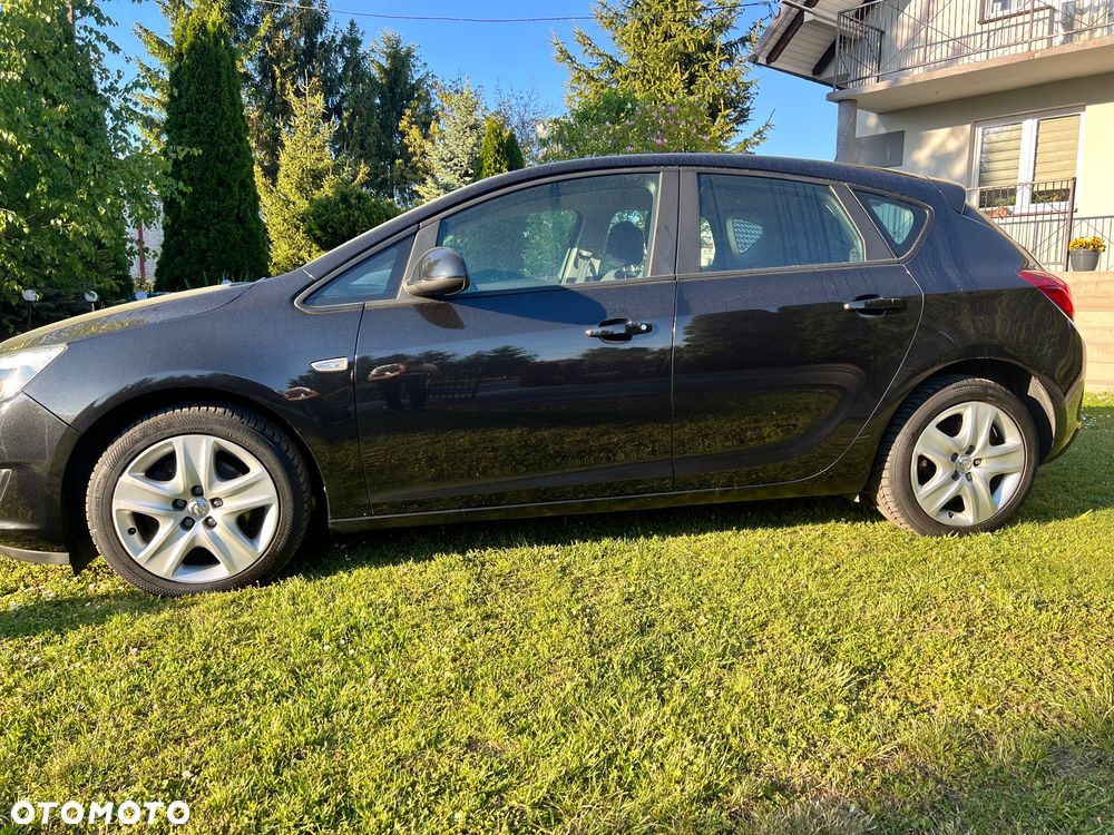 Opel Astra 1.7 CDTI DPF Exklusiv - 14