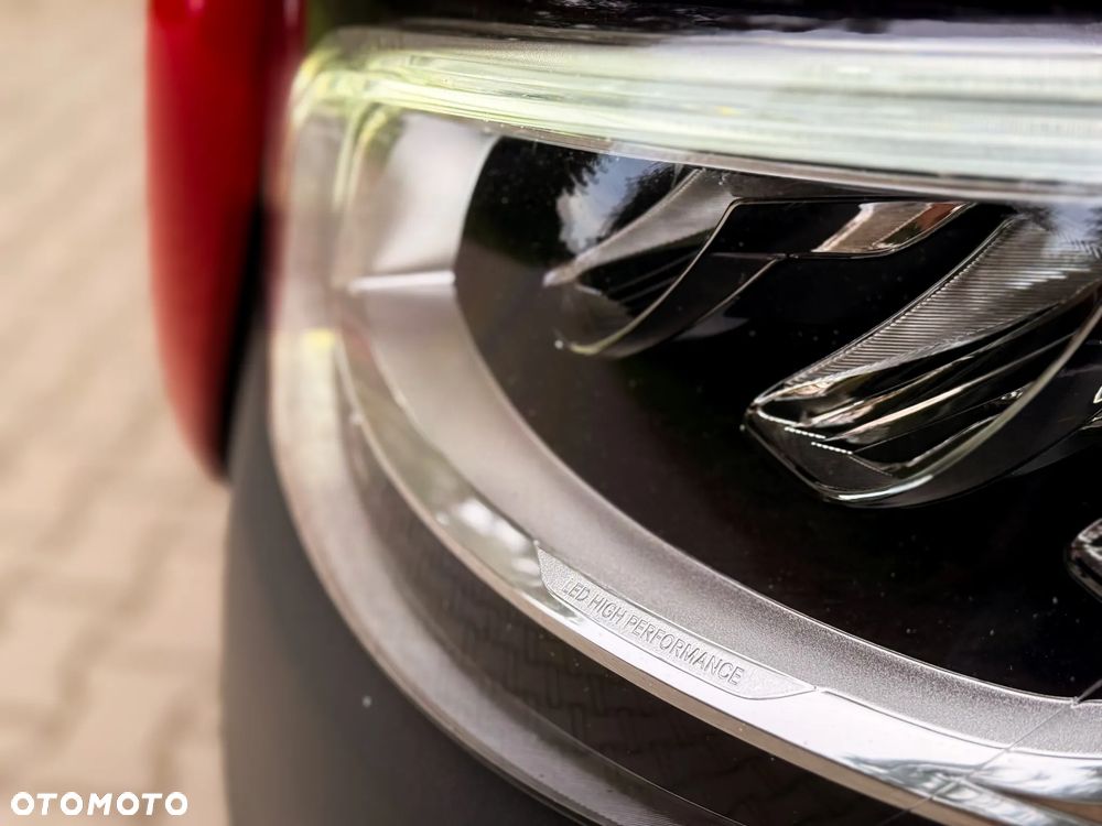 Mercedes-Benz Sprinter - 10