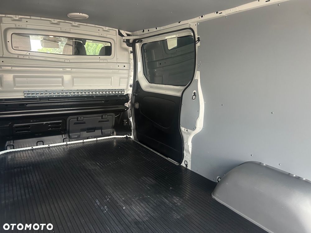 Renault Trafic - 23