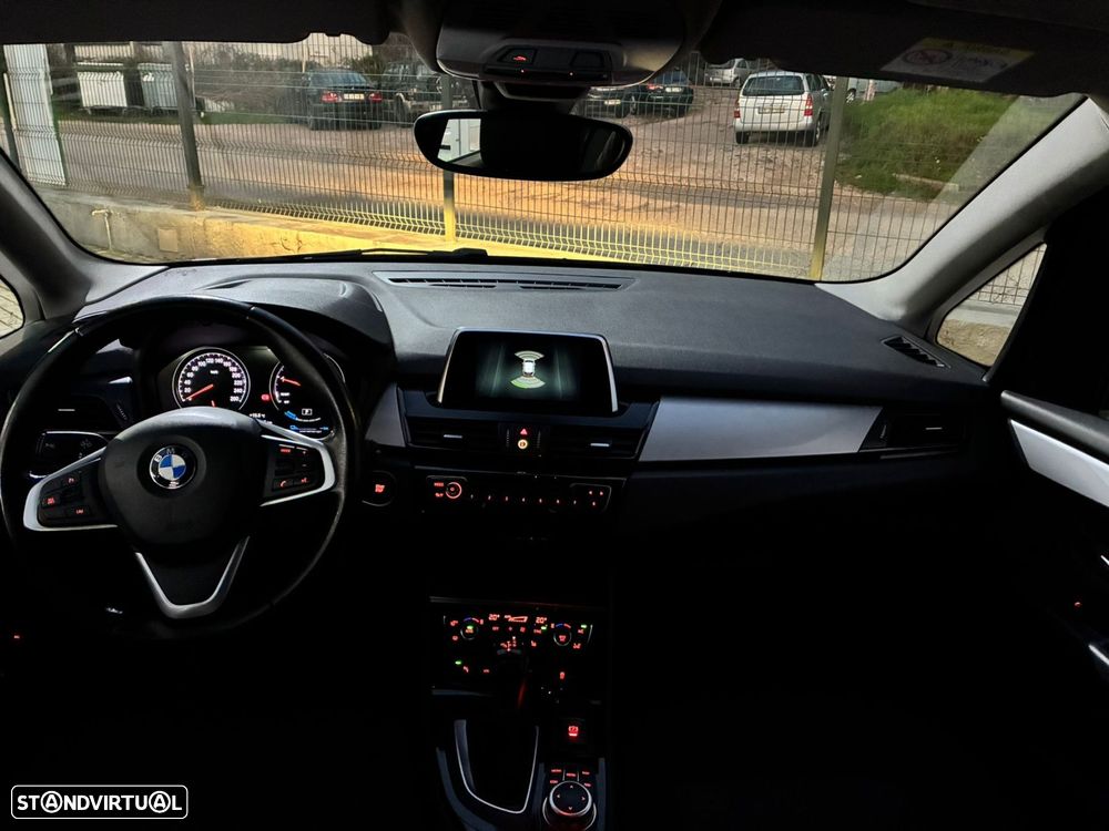 BMW 225xe Active Tourer - 13