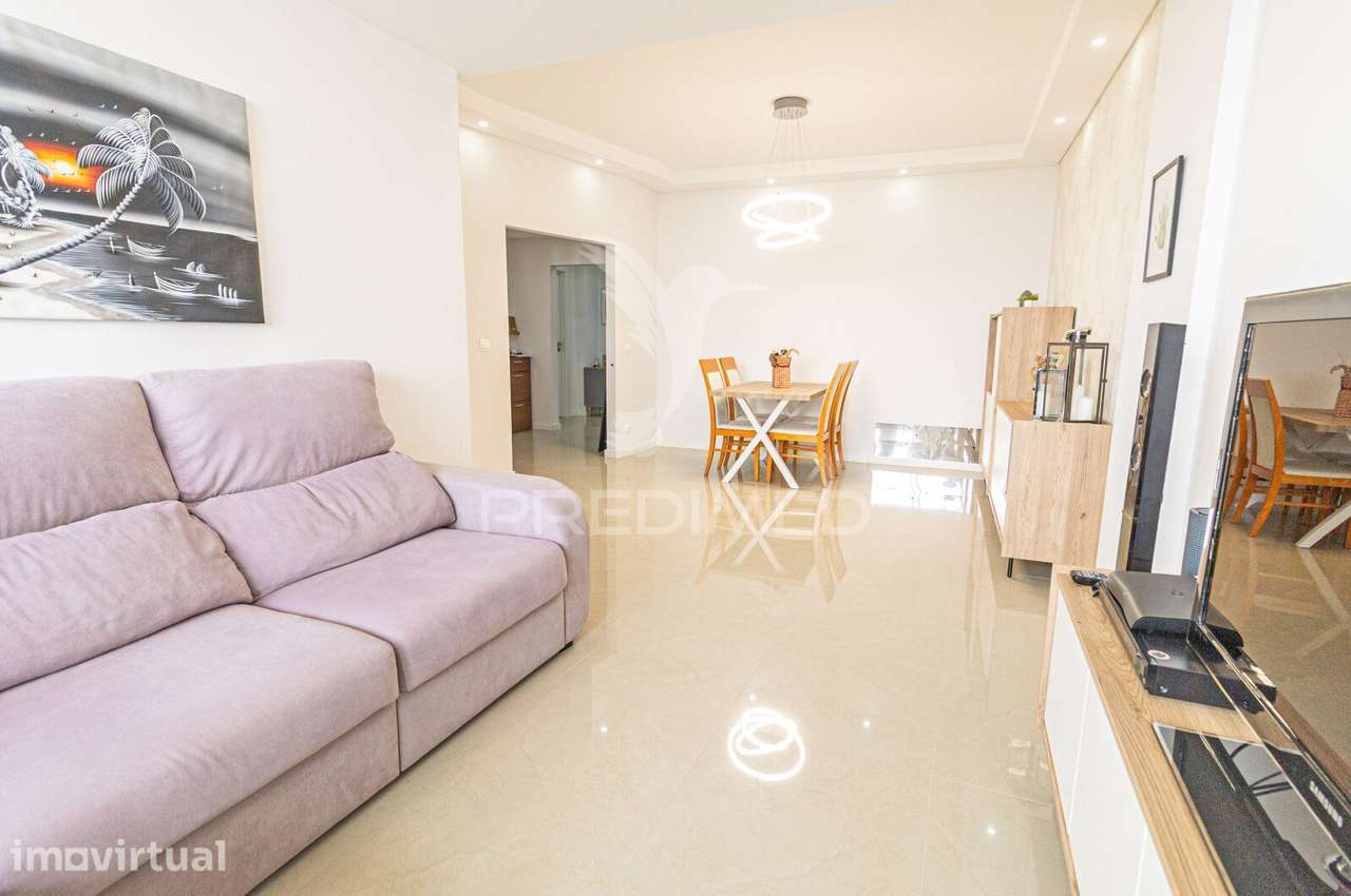 Oportunidade! Apartamento remodelado T3 em Cacilhas com vista Rio Tejo - Grande imagem: 4/28