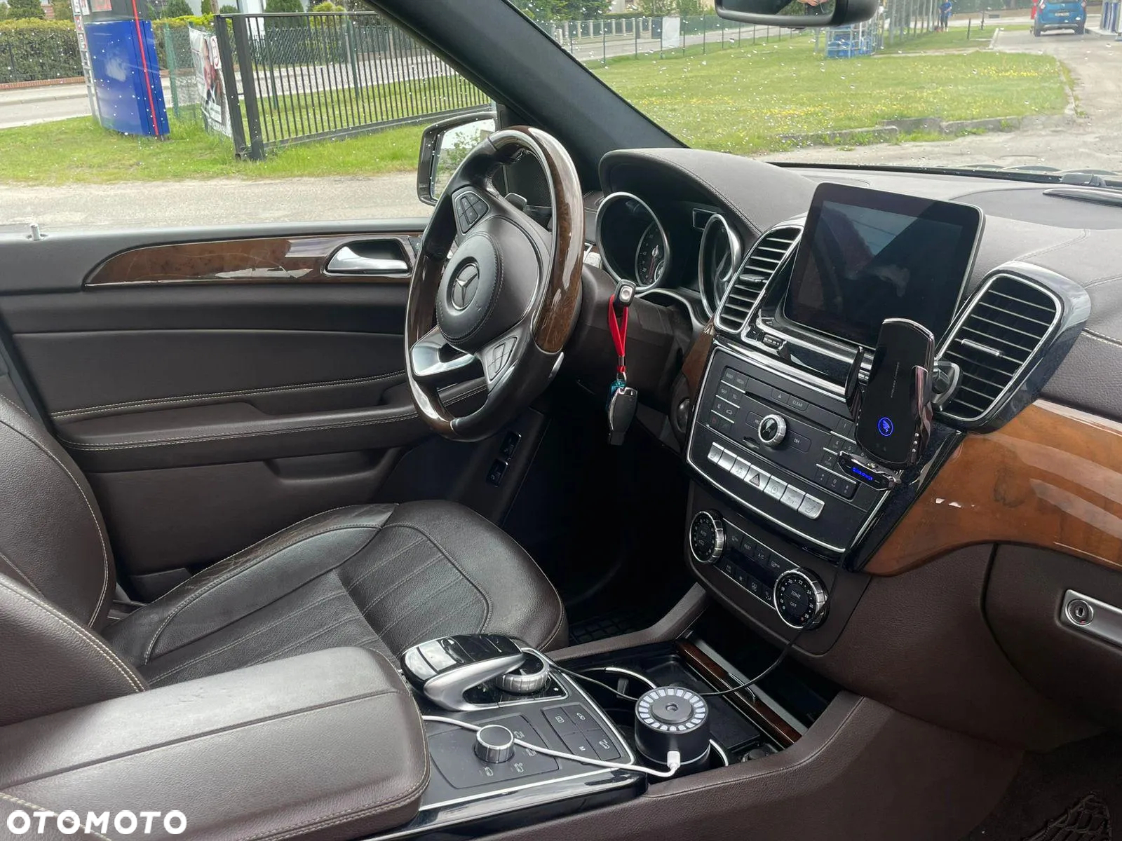 Mercedes-Benz GLS - 29