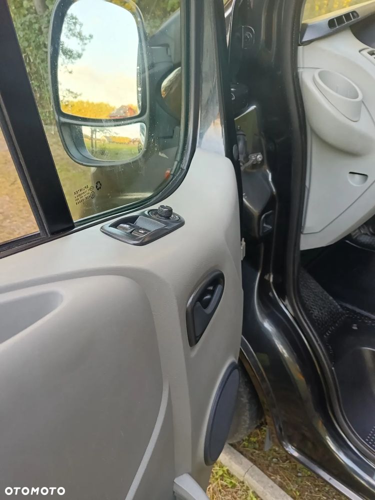 Opel Vivaro - 9