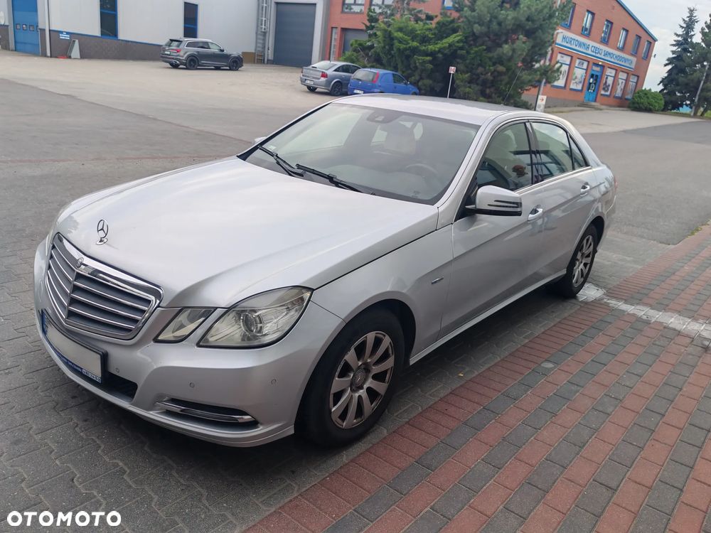 Mercedes-Benz Klasa E 200 BlueTEC 7G-TRONIC Classic - 9