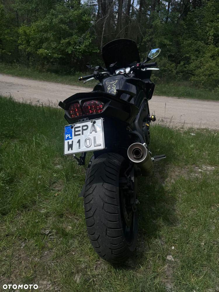 Yamaha FZ8 - 5