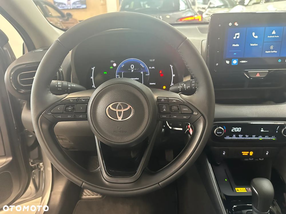 Toyota Yaris ver-hybrid-1-5-selection-style - 13