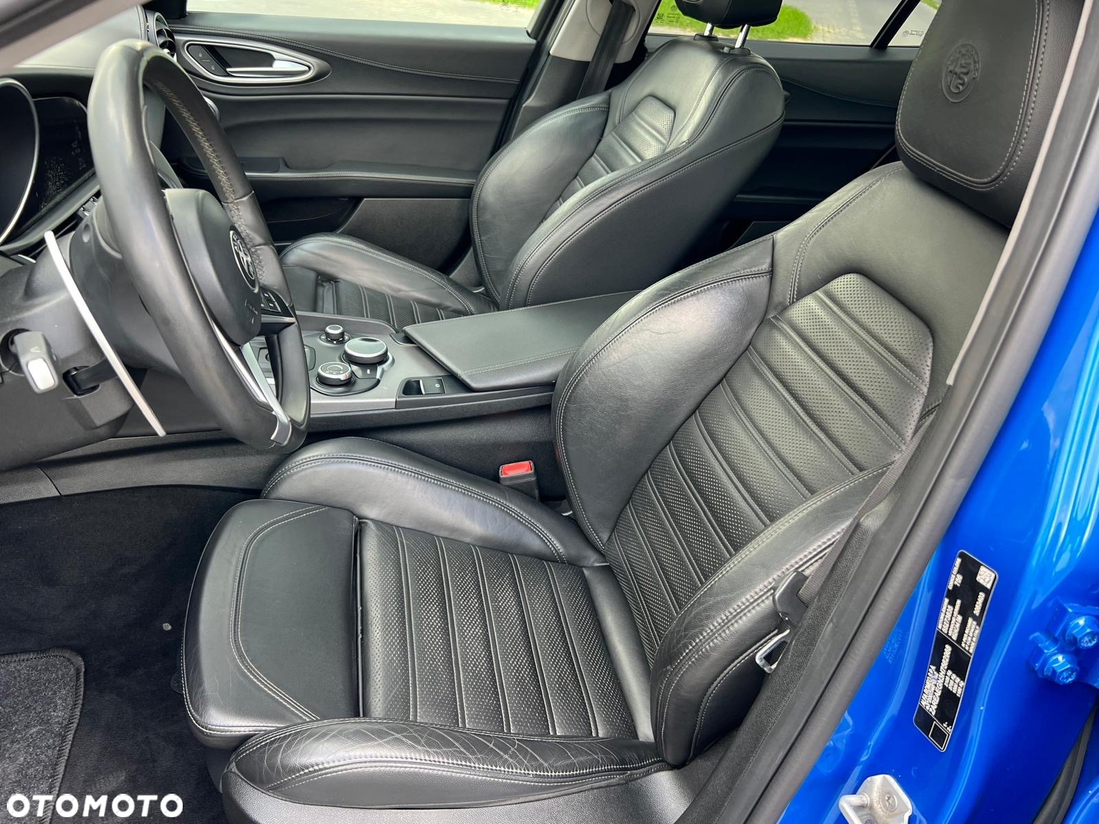 Alfa Romeo Giulia 2.0 Turbo 16V AT8 Veloce - 10