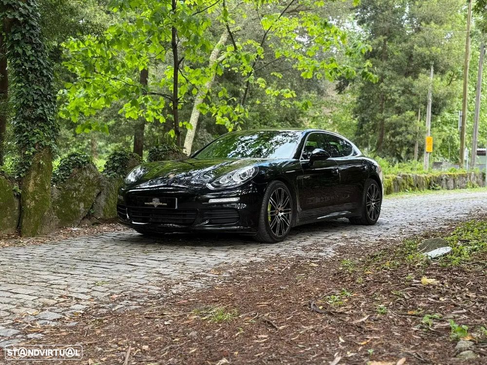 Porsche Panamera - 3