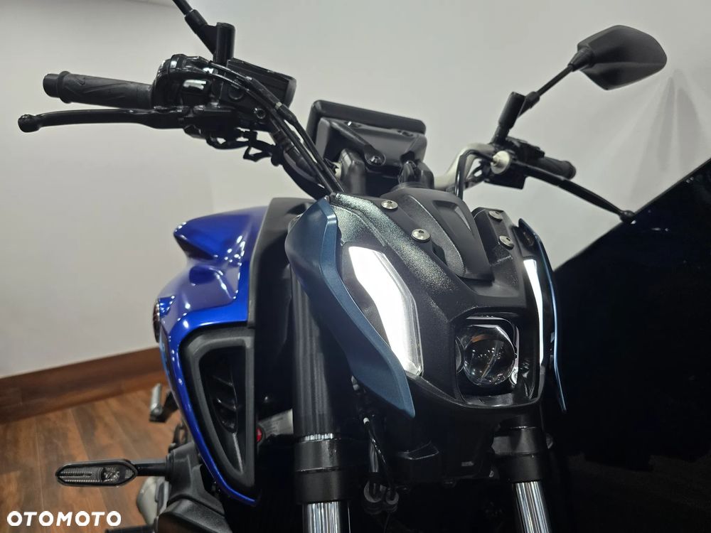 Yamaha MT - 24