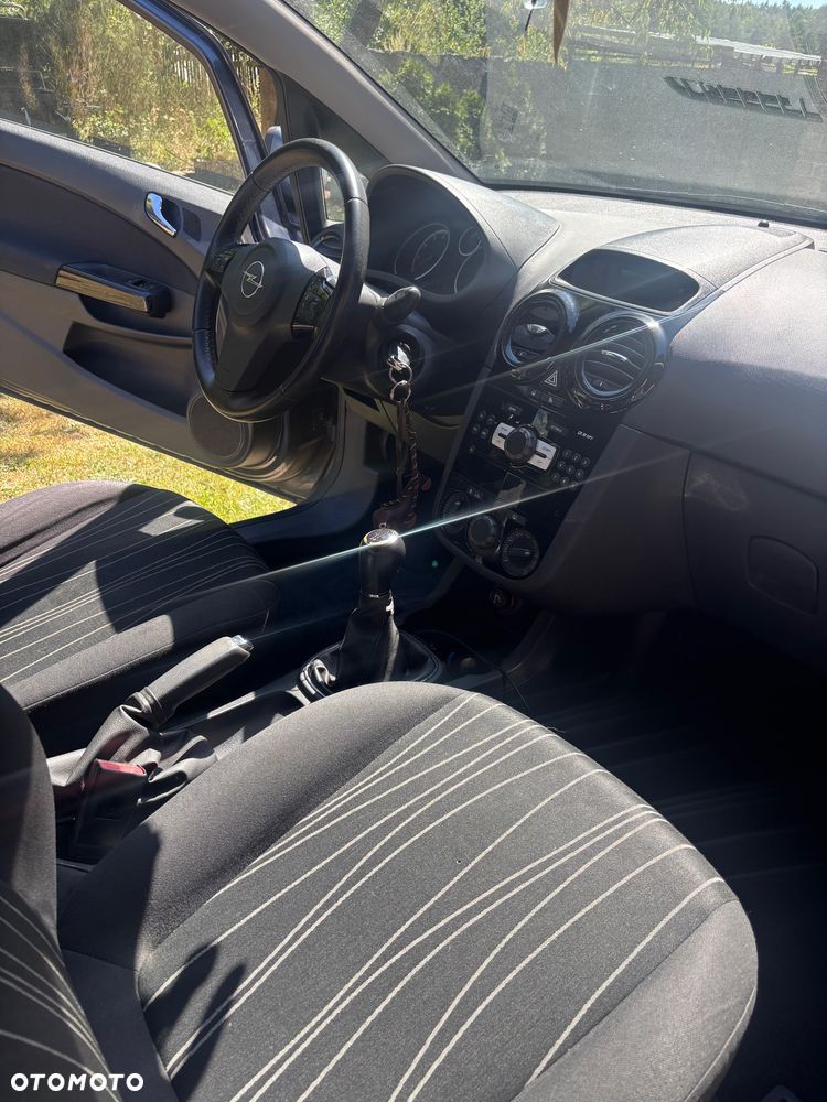 Opel Corsa - 12