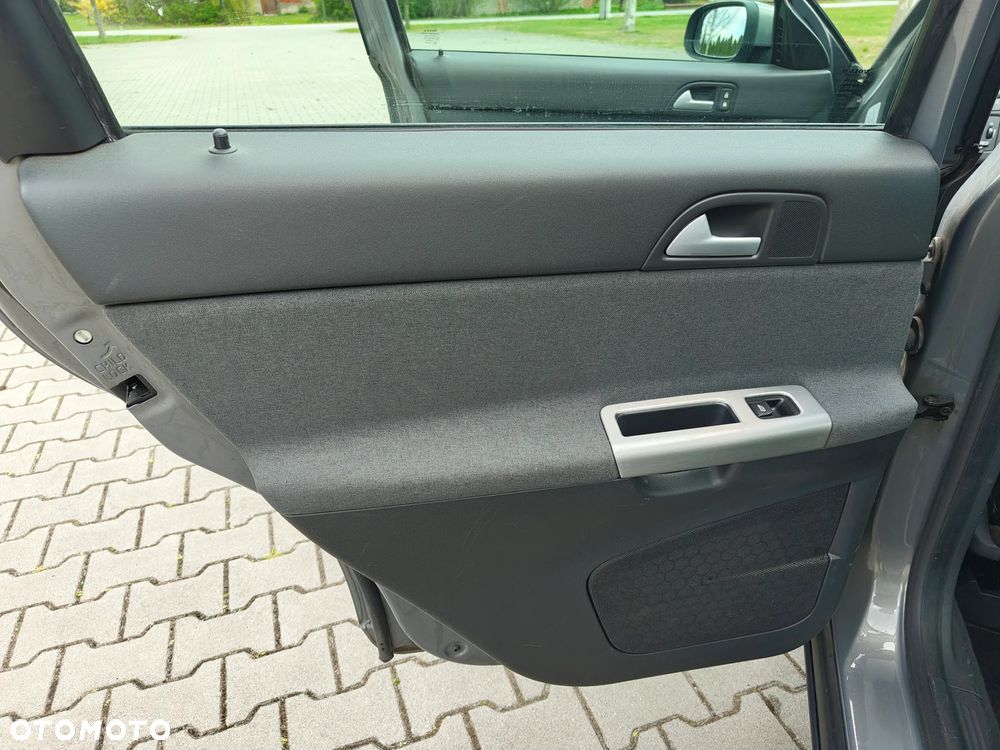 Volvo S40 1.8 Momentum - 22