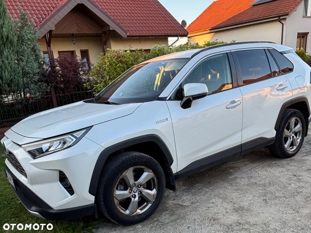 Toyota RAV4 - 1