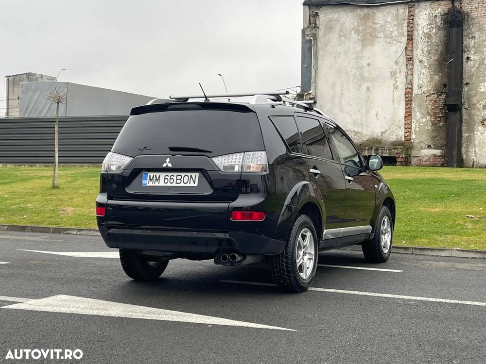 Mitsubishi Outlander 2.2 DI-D 4WD Invite - 26