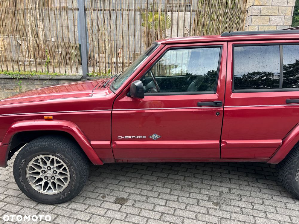 Jeep Cherokee - 5