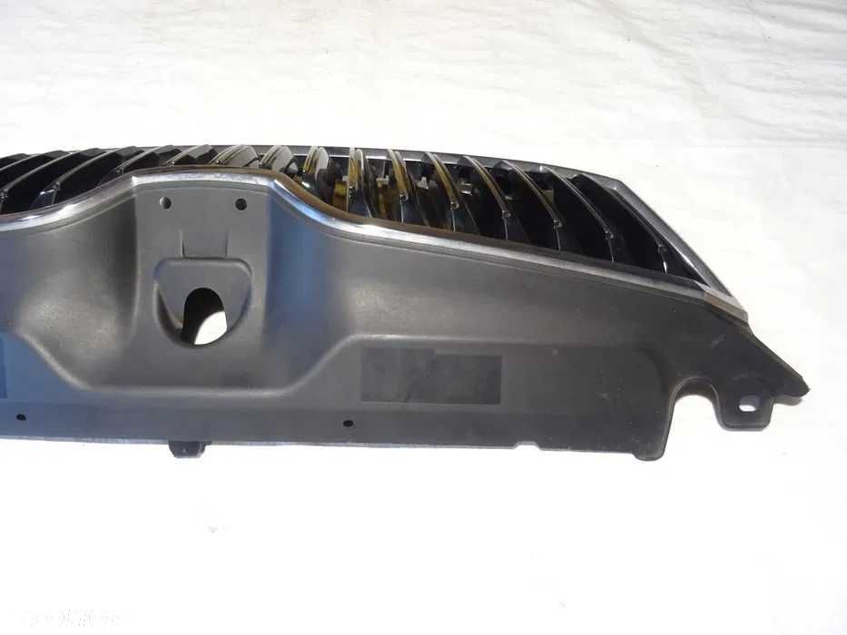 atrapa grill gril zderzak przód skoda superb iii 3 3v0 15-19 oem - 5