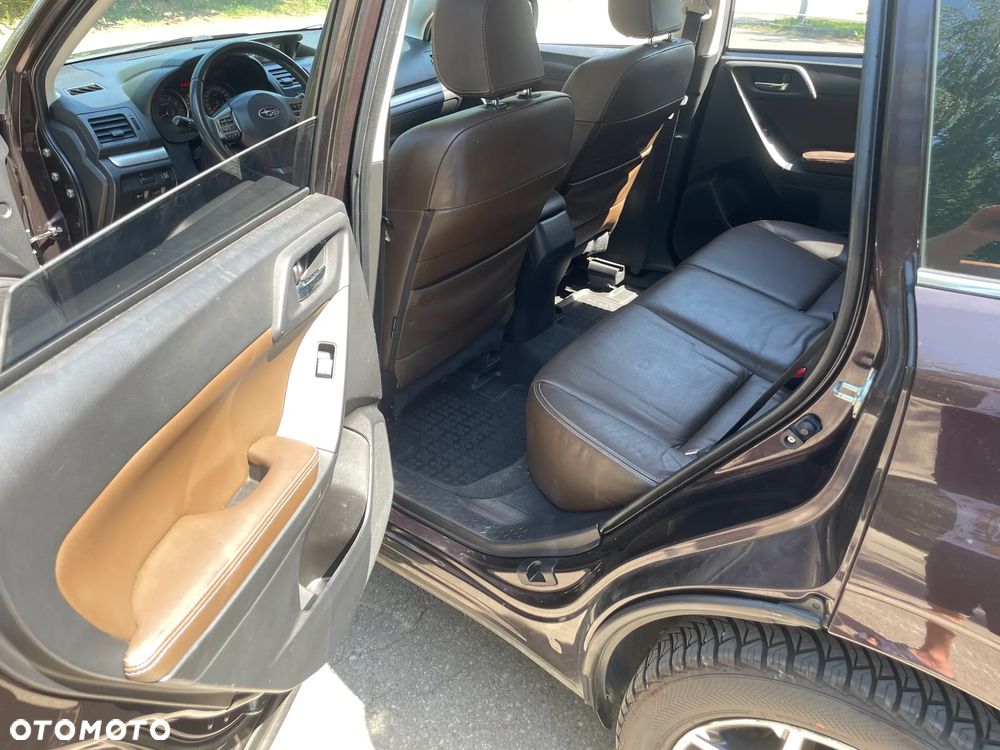 Subaru Forester 2.0XT Comfort Lineartronic - 22