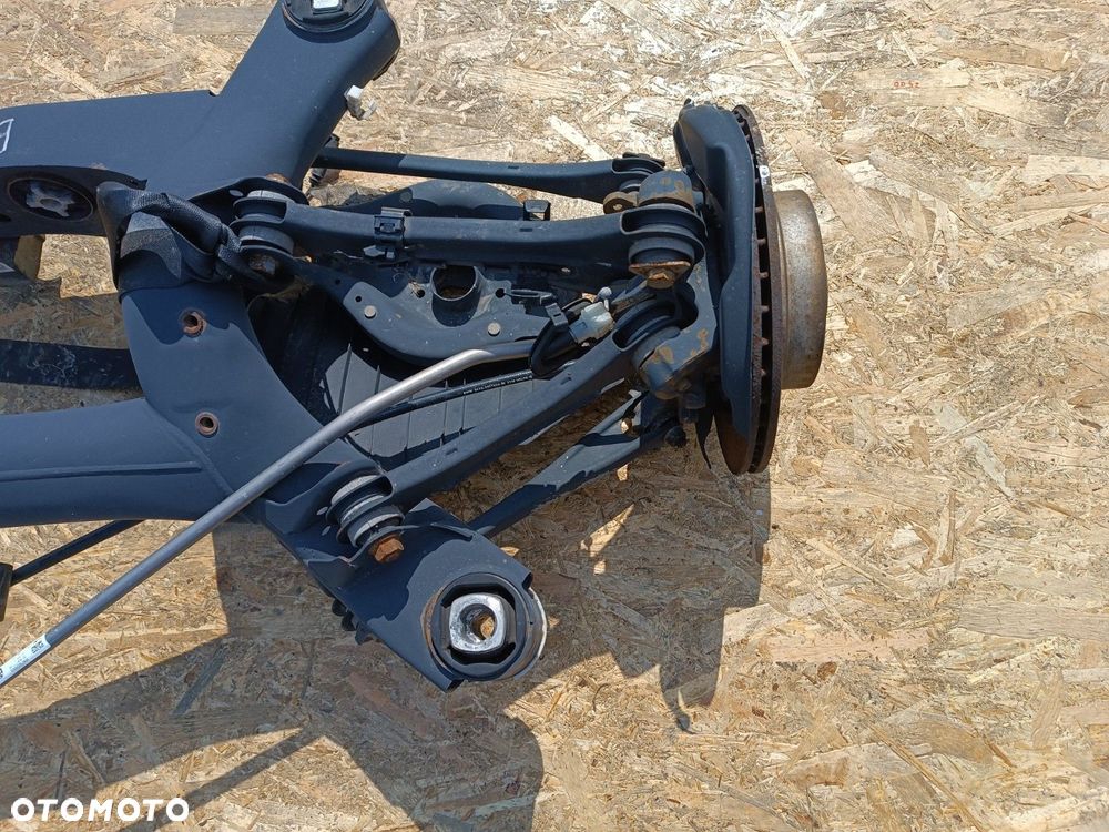 BMW F30 BELKA ZAWIESZENIA TYŁ - 4