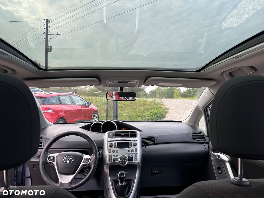 Toyota Verso 1.8 5-Sitzer Executive - 19