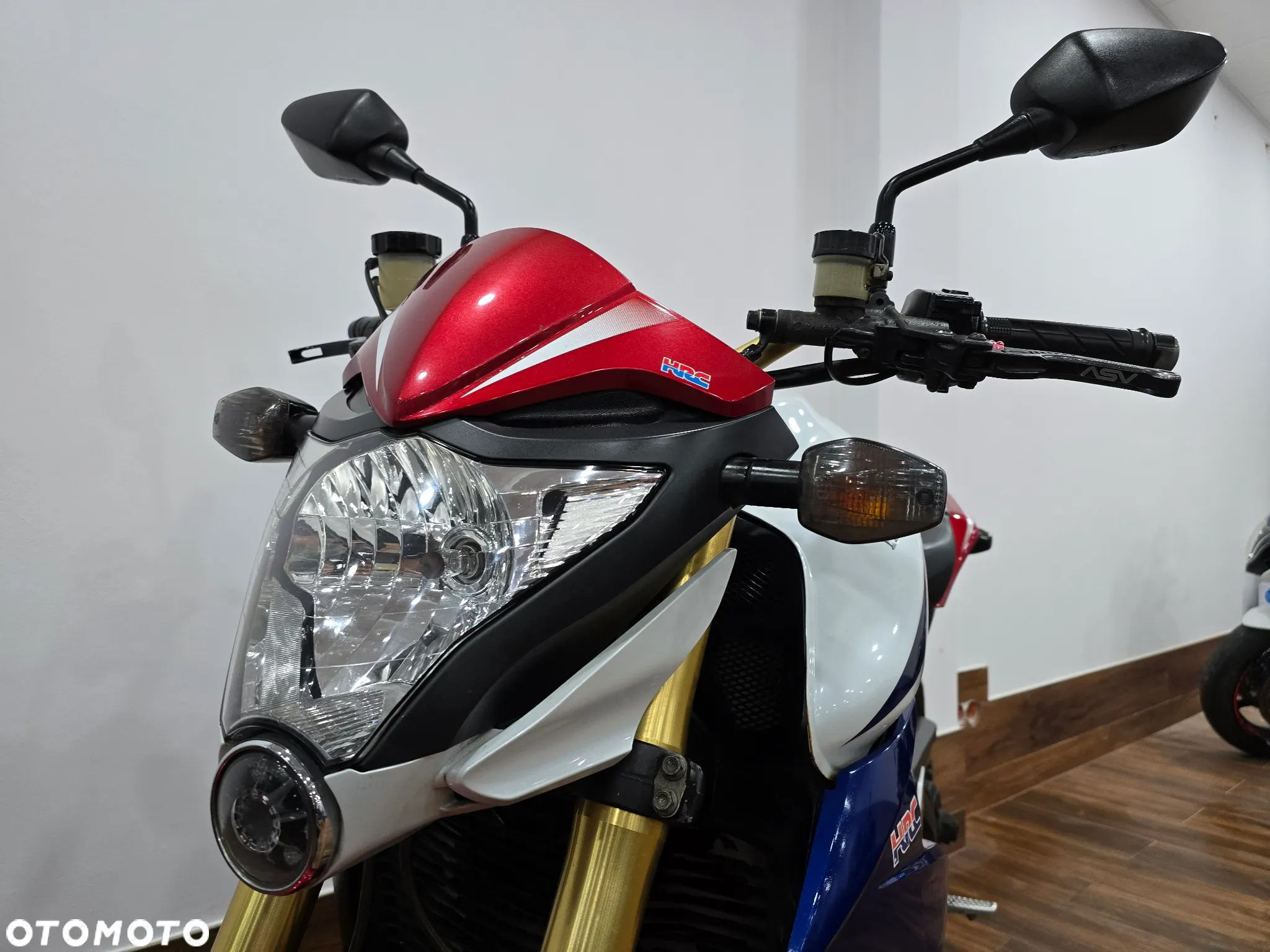 Honda CB - 22