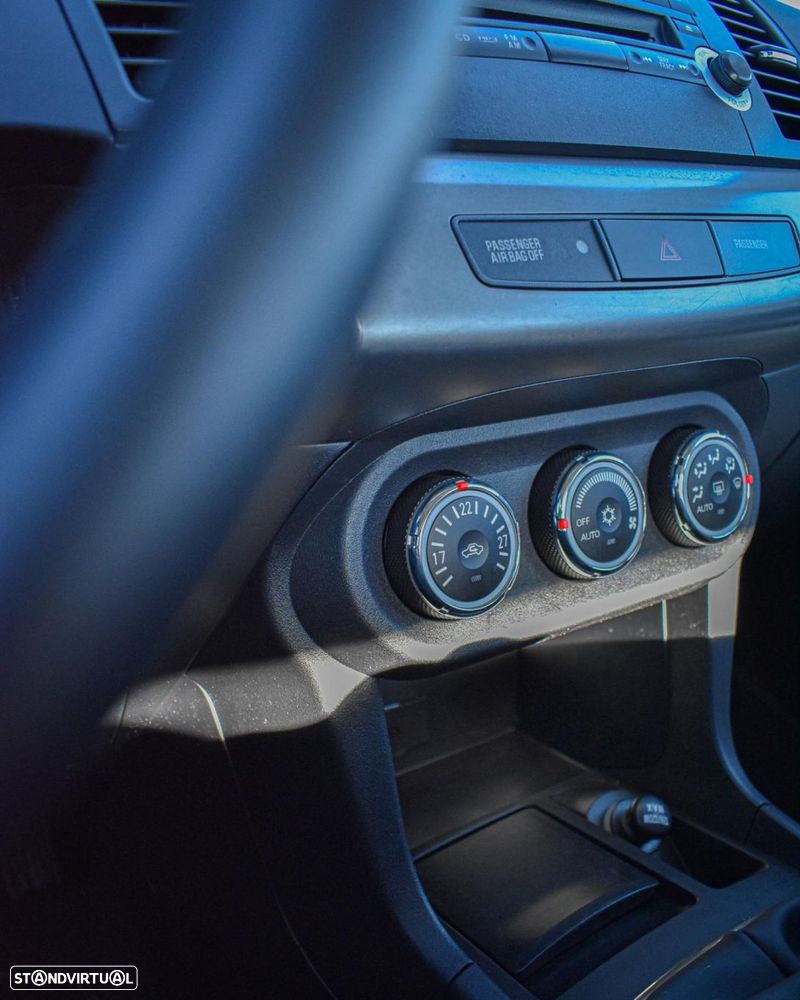 Mitsubishi Lancer 1.5 Invite - 13