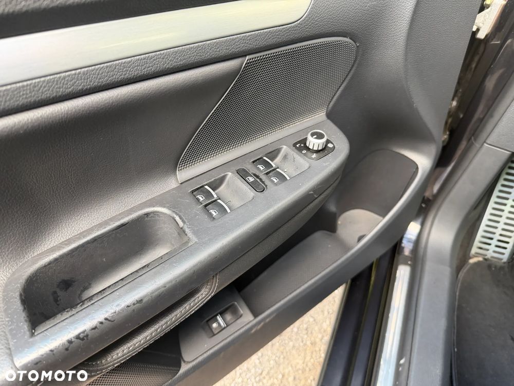 Volkswagen Golf - 19