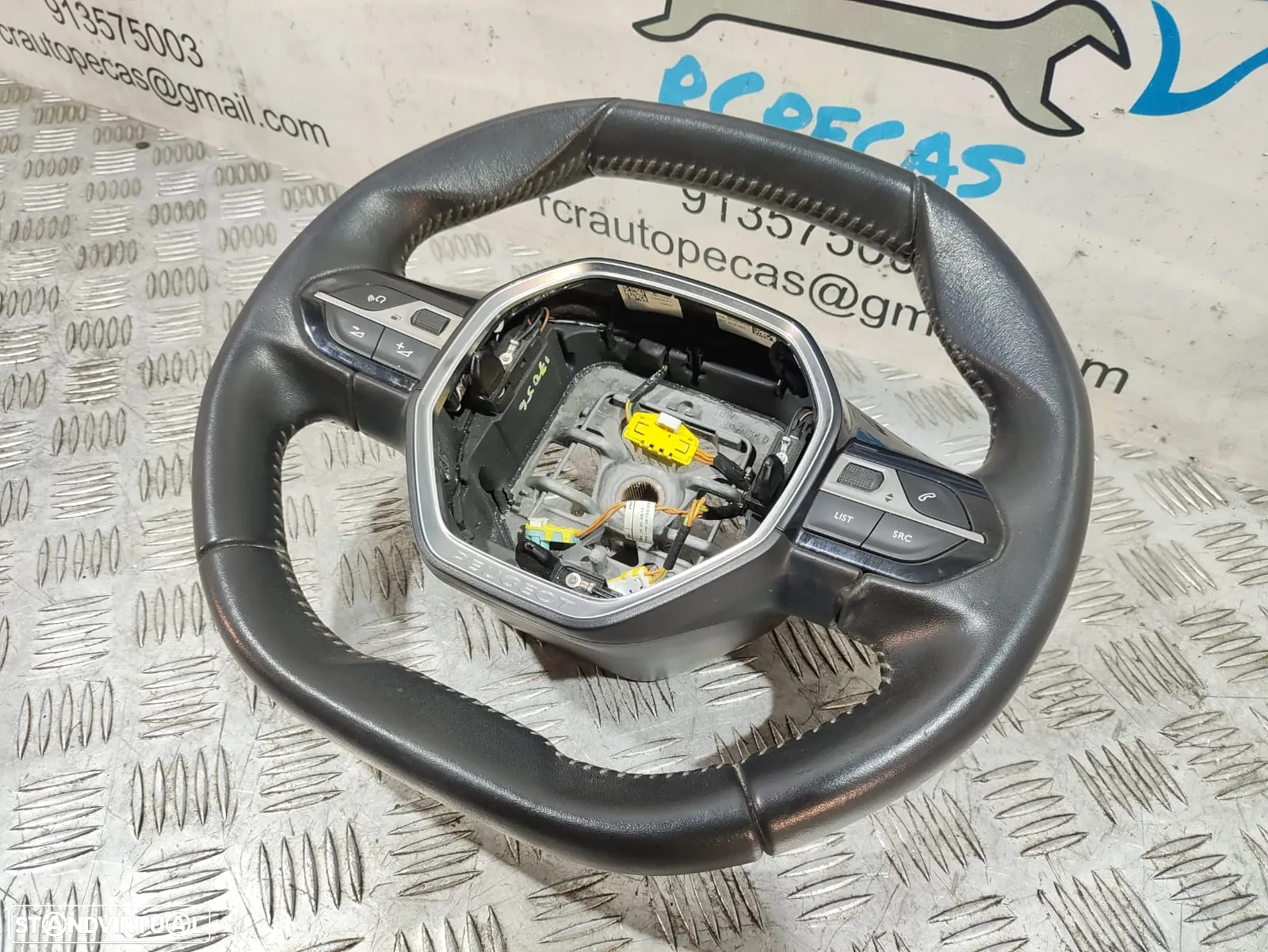Volante Flat Bottom em Pele Peugeot 3008 II 2 Comandos multifunções - 2