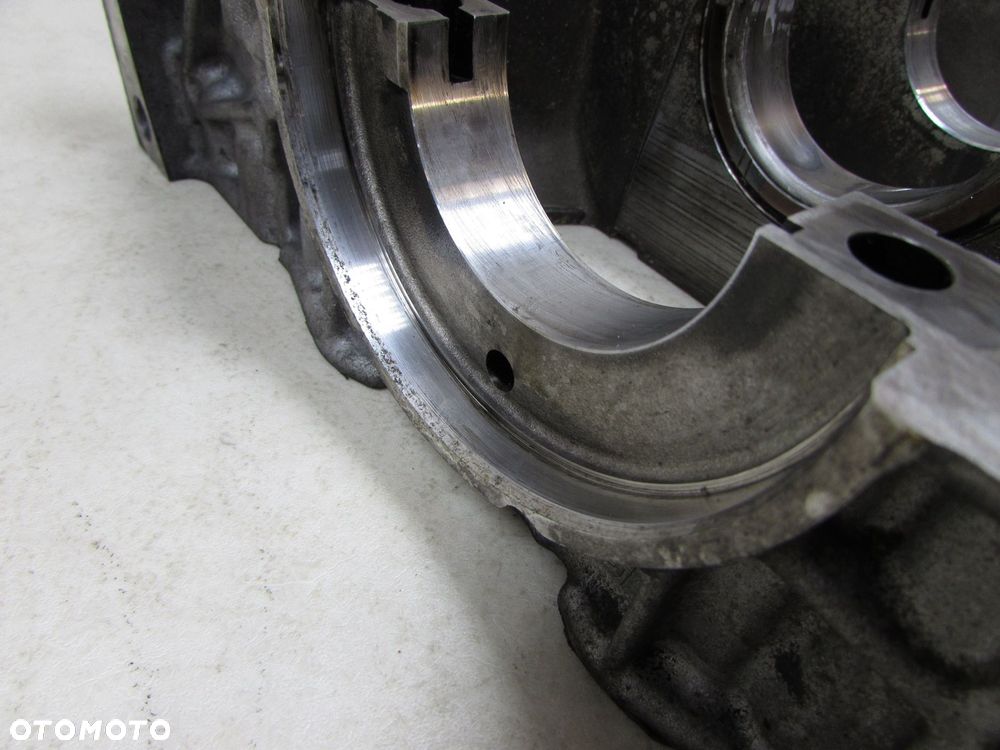 VOLVO S60 S80 V70 XC90 02-14 D5244T4/5 POLBLOK BLOK DOL SILNIKA KARTER 31251203 - 9