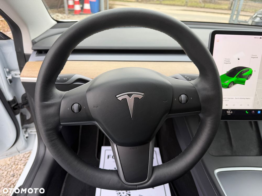 Tesla Model 3 RWD - 20