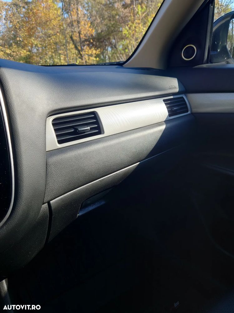 Mitsubishi Outlander - 17