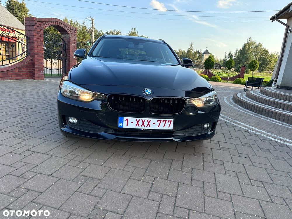 BMW Seria 3 318d DPF Edition Exclusive - 28