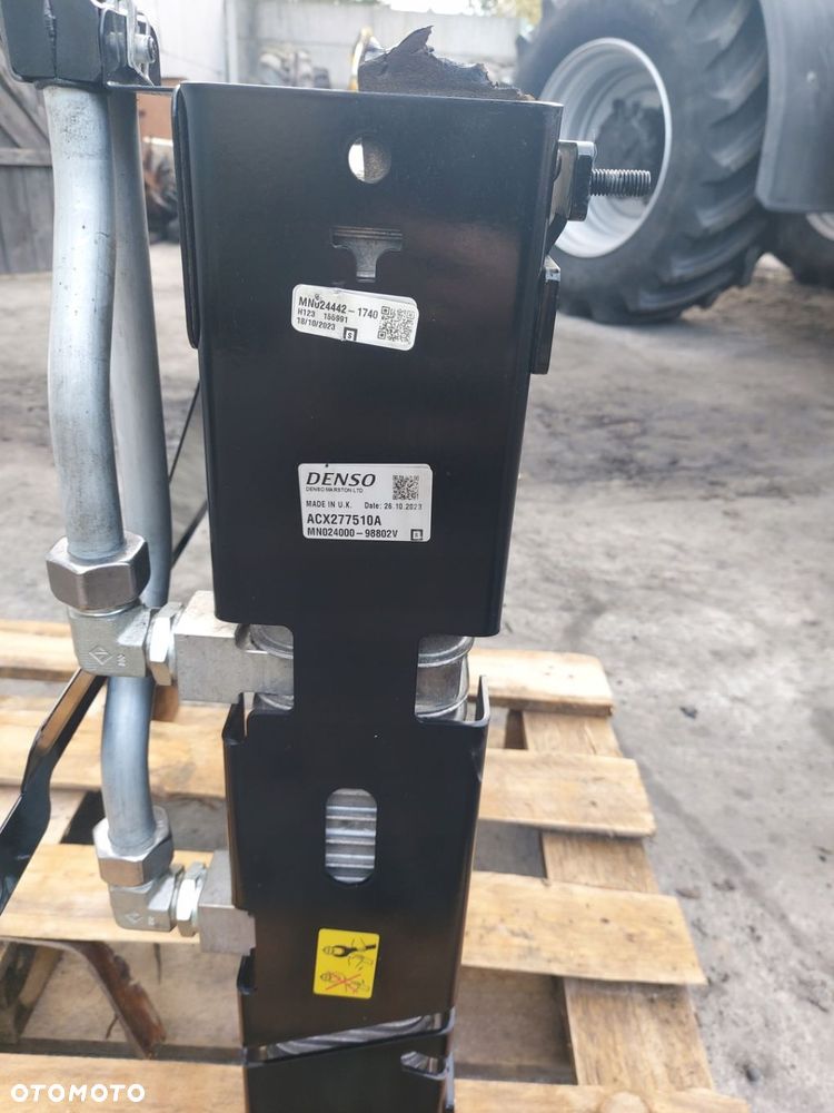 Chłodnica oleju ACX 277510A CIĄGNIK VALTRA Q305S 2024R - 7