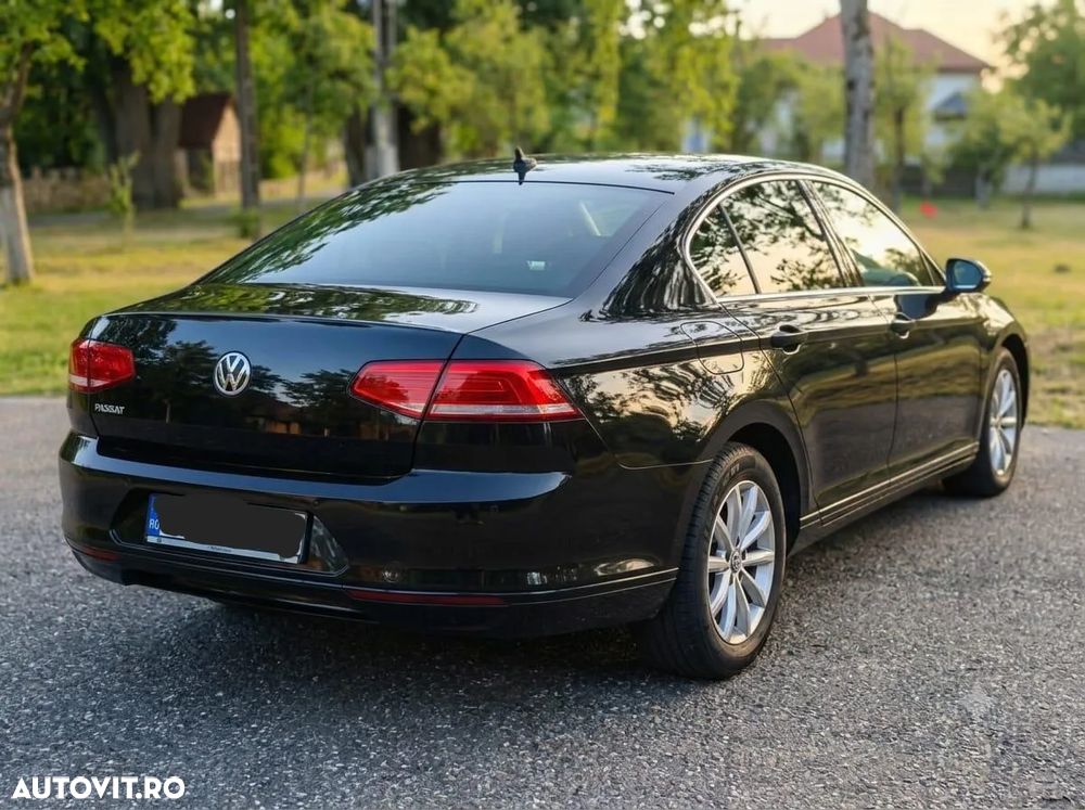 Volkswagen Passat 1.6 TDI SCR DSG - 3