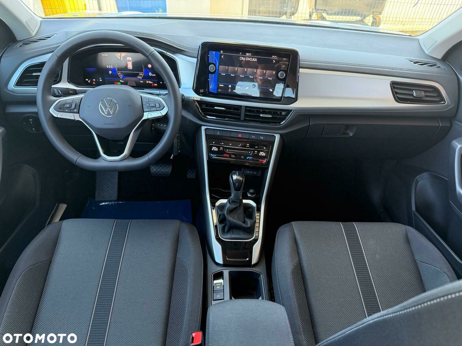 Volkswagen T-Roc - 12