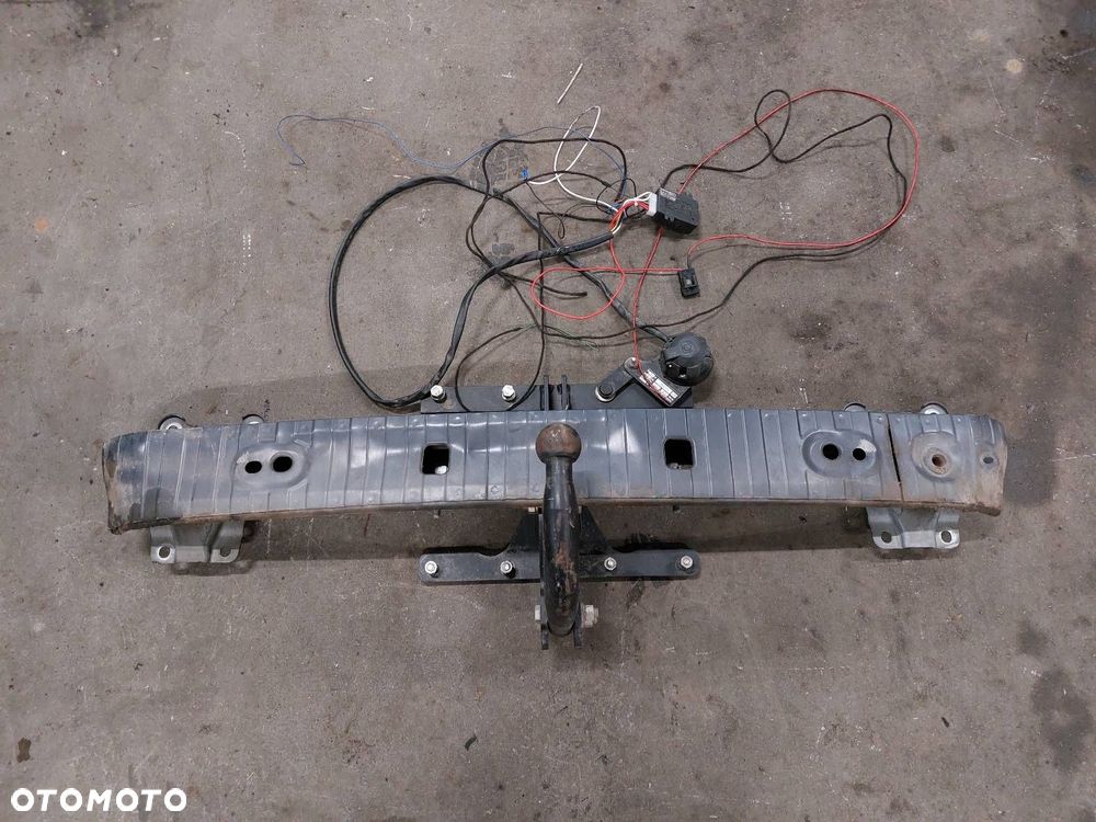 HAK HOLOWNICZY + TABLICZKA + WIĄZKA VOLVO C30 I - 1
