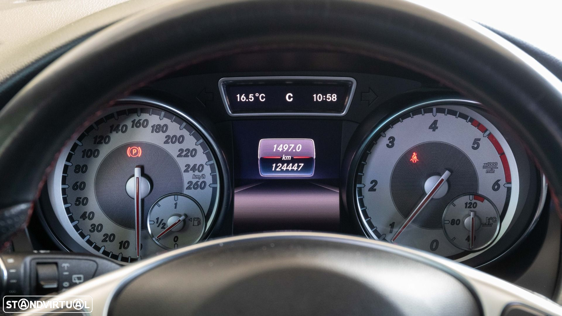 Mercedes-Benz CLA 180 d Shooting Brake AMG Line - 6