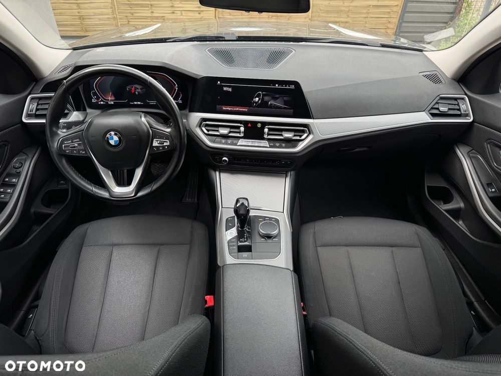 BMW Seria 3 318d Business Edition - 19