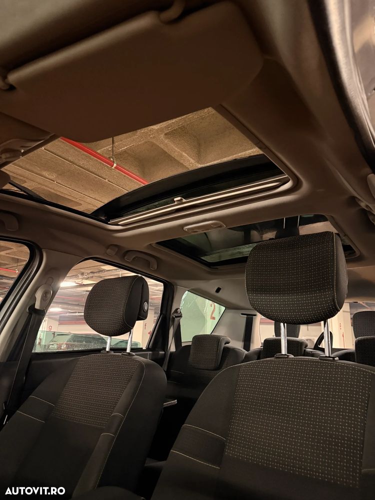 Renault Grand Scenic dCi 160 FAP Dynamique - 11