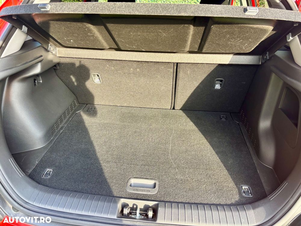 Hyundai KONA 1.0 T-GDI 2WD Premium + - 18