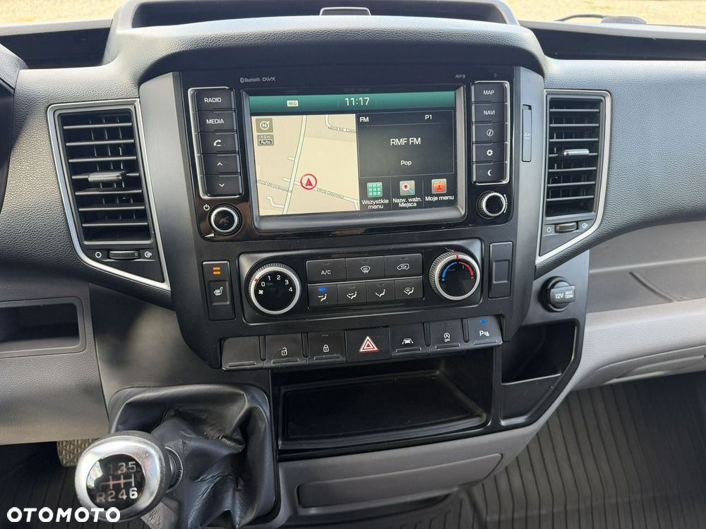 Hyundai H350 - 13