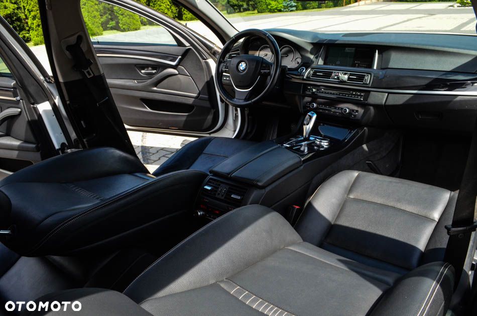 BMW Seria 5 520d Luxury Line - 33