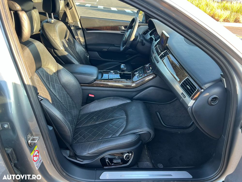 Audi A8 - 12