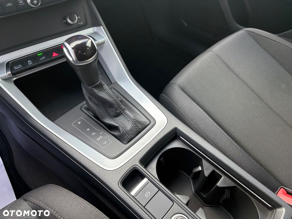 Audi Q3 45 TFSIe S tronic - 17