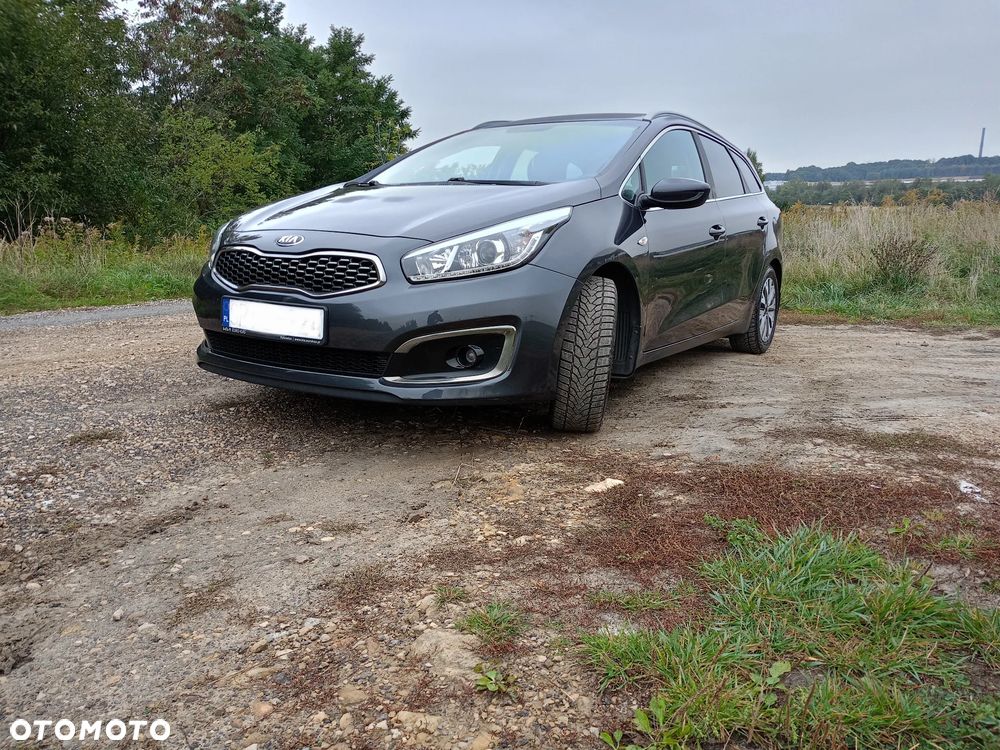 Kia Ceed Cee'd 1.6 GDI L Business Line - 1