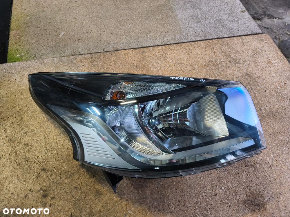 LAMPA PRZÓD PRZEDNIA PRAWA 260105469R RENAULT TRAFIC III - 2